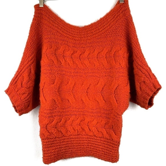 Free People short sleeve cable knit sweater with dolman sleeves - Picture 1 of 6